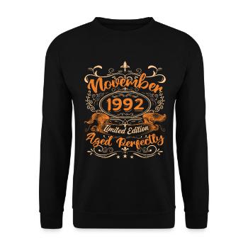 November 1992 Limitierte Auflage - Unisex Pullover - Schwarz - Vorne - Alina (178cm) & Michal (187cm)