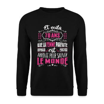 70 ans, Femme parfaite, cadeau anniversaire 70ans - Sweat-shirt Unisexe - noir - Devant - Alina (178cm) & Michal (187cm)