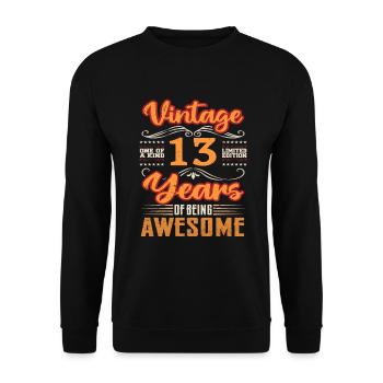 Vintage | 13 Geschenkideen zum Geburtstag - Unisex Pullover - Schwarz - Vorne - Alina (178cm) & Michal (187cm)