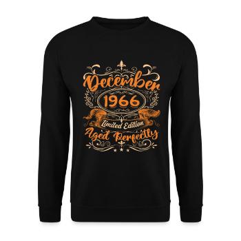 Dezember 1966 | Limitierte Auflage - Unisex Pullover - Schwarz - Vorne - Alina (178cm) & Michal (187cm)
