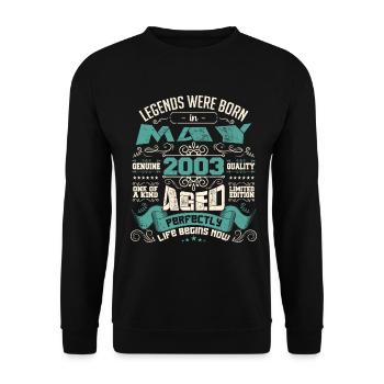 Legends were born in May 2003 | Limited Edition - Sweat-shirt Unisexe - noir - Devant - Alina (178cm) & Michal (187cm)