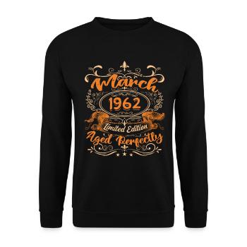 März 1962 | Perfekt gealtert - Unisex Pullover - Schwarz - Vorne - Alina (178cm) & Michal (187cm)