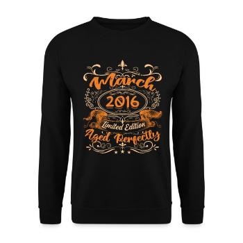 Anniversaire Vintage Né(e) en Mars 2016 - Sweat-shirt Unisexe - noir - Devant - Alina (178cm) & Michal (187cm)