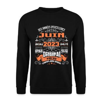 Légende vivante depuis Juin 2023 - Sweat-shirt Unisexe - noir - Devant - Alina (178cm) & Michal (187cm)