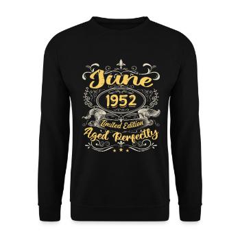 June 1952 | Vintage Gift 1952 - Unisex Sweatshirt - black - Front - Alina (178cm) & Michal (187cm)