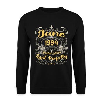 Juni 1994| Vintage Geschenk 1994 - Unisex Pullover - Schwarz - Vorne - Alina (178cm) & Michal (187cm)