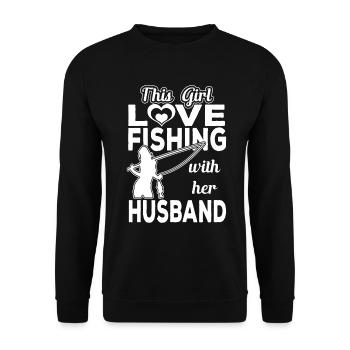 Dieses Mädchen liebt das Angeln mit ihrem Mann - - Unisex Pullover - Schwarz - Vorne - Alina (178cm) & Michal (187cm)