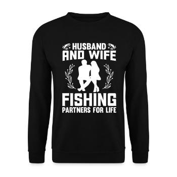 Ehemann und Ehefrau Angeln Partner für das Leben 1 - Unisex Pullover - Schwarz - Vorne - Alina (178cm) & Michal (187cm)