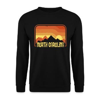 North Carolina - Unisex Pullover - Schwarz - Vorne - Alina (178cm) & Michal (187cm)