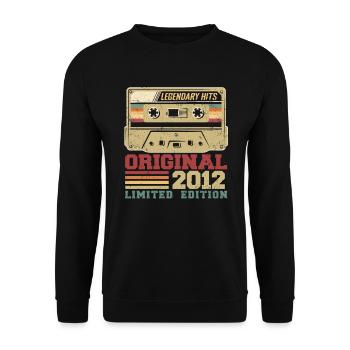 Original 2012 Vintage Jubiläumsgeschenk 2012 - Unisex Pullover - Schwarz - Vorne - Alina (178cm) & Michal (187cm)