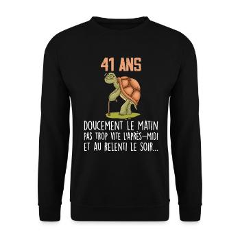 41 ans tortue anniversaire doucement vite ralenti - Sweat-shirt Unisexe - noir - Devant - Alina (178cm) & Michal (187cm)