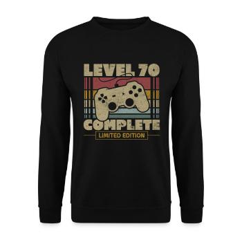 Stufe 70 abgeschlossen - Unisex Pullover - Schwarz - Vorne - Alina (178cm) & Michal (187cm)
