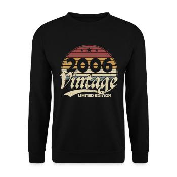 Vintage 2006 Geburtstagsgeschenk in limitierter Auflage - Unisex Pullover - Schwarz - Vorne - Alina (178cm) & Michal (187cm)