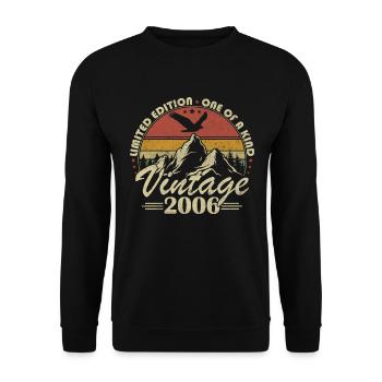 Vintage 2006 Cadeau Anniversaire Née en 2006 - Sweat-shirt Unisexe - noir - Devant - Alina (178cm) & Michal (187cm)