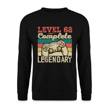 Stufe 62 abgeschlossen, 62 Geburtstagsgeschenk - Unisex Pullover - Schwarz - Vorne - Alina (178cm) & Michal (187cm)