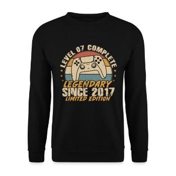 Level 7 Complete Legendär seit 2017 - Unisex Pullover - Schwarz - Vorne - Alina (178cm) & Michal (187cm)
