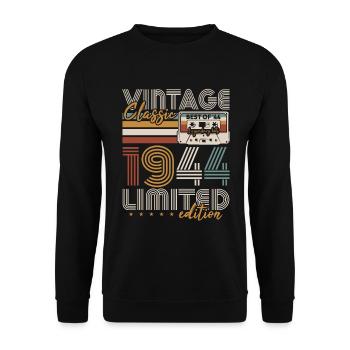 Vintage 1944 Geburtstagsgeschenk Jahrgang Retro - Unisex Pullover - Schwarz - Vorne - Alina (178cm) & Michal (187cm)