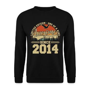 Awesome Since 2014 - Jahrgang Geburtstag Geschenk - Unisex Pullover - Schwarz - Vorne - Alina (178cm) & Michal (187cm)