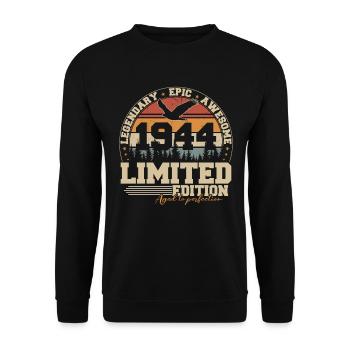 1944 Vintage Vintage Birthday Gift Retro - Unisex Sweatshirt - black - Front - Alina (178cm) & Michal (187cm)