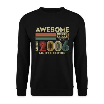 2006 Vintage Birthday Vintage Retro Gift - Unisex Sweatshirt - black - Front - Alina (178cm) & Michal (187cm)