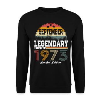 Legenden wurden im September 1973 geboren - Unisex Pullover - Schwarz - Vorne - Alina (178cm) & Michal (187cm)