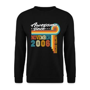 Novembre 2006 Vintage Rétro Cadeau d’anniversaire - Sweat-shirt Unisexe - noir - Devant - Alina (178cm) & Michal (187cm)