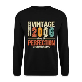Vintage 2006 Born Vintage Retro Anniversaire - Sweat-shirt Unisexe - noir - Devant - Alina (178cm) & Michal (187cm)
