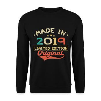 Hergestellt im Jahr 2019 | Limitierte Edition 2019 | Original - Unisex Pullover - Schwarz - Vorne - Alina (178cm) & Michal (187cm)