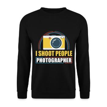 Photography Camera Lens I Shoot - Unisex Pullover - Schwarz - Vorne - Alina (178cm) & Michal (187cm)