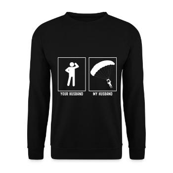 Ihr Ehemann - Mein Ehemann - Gleitschirmfliegen Li - Unisex Pullover - Schwarz - Vorne - Alina (178cm) & Michal (187cm)