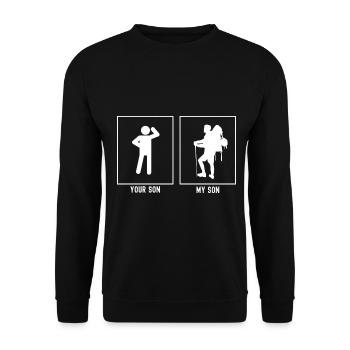 Ihr Sohn - Mein Sohn - Wandernder Mann Posed - Unisex Pullover - Schwarz - Vorne - Alina (178cm) & Michal (187cm)