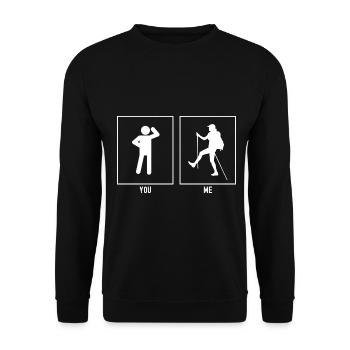 Du - Ich - Wandernde Person - Unisex Pullover - Schwarz - Vorne - Alina (178cm) & Michal (187cm)