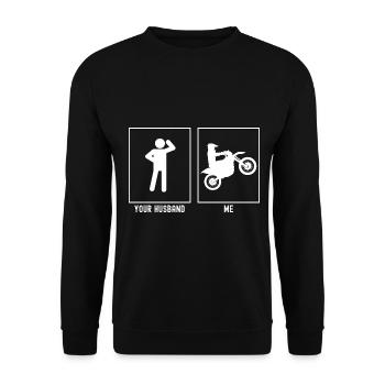 Votre mari - moi - Wheelie moto - Sweat-shirt Unisexe - noir - Devant - Alina (178cm) & Michal (187cm)