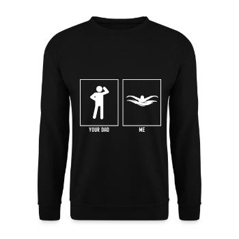 Dein Vater - Ich - Profi-Schwimmer - Unisex Pullover - Schwarz - Vorne - Alina (178cm) & Michal (187cm)