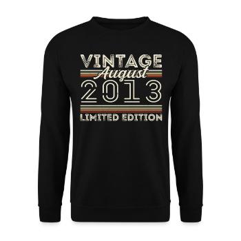 August 2013 Legend since August 2013 Vintage 2013 - Unisex Sweatshirt - black - Front - Alina (178cm) & Michal (187cm)