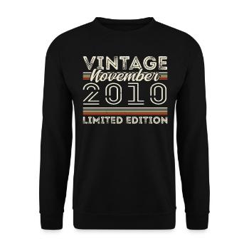 November 2010 Birthday Vintage November 2010 - Unisex Sweatshirt - black - Front - Alina (178cm) & Michal (187cm)