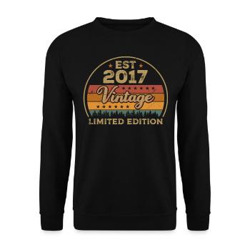 Légendaire Depuis 2017 Anniversaire 2017 Millésime 2017 - Sweat-shirt Unisexe - noir - Devant - Alina (178cm) & Michal (187cm)