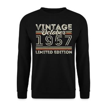Oktober 1957 Geburtstag October 1957 Birthday Gift - Unisex Pullover - Schwarz - Vorne - Alina (178cm) & Michal (187cm)