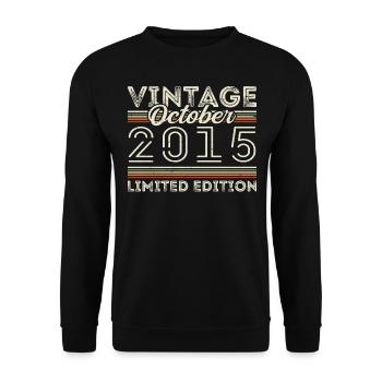 Oktober 2015 Geburtstag October 2015 Birthday Gift - Unisex Pullover - Schwarz - Vorne - Alina (178cm) & Michal (187cm)