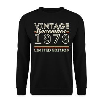 Né en novembre 1978 Date de naissance : novembre 1978 - Sweat-shirt Unisexe - noir - Devant - Alina (178cm) & Michal (187cm)