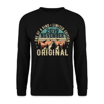 November 2019 Birthday Gift - November 2019 - Unisex Sweatshirt - black - Front - Alina (178cm) & Michal (187cm)