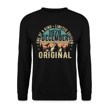 Legends Birthday December 1979 Born Gift - Unisex Sweatshirt - black - Front - Alina (178cm) & Michal (187cm)