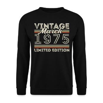 March 1975 Vintage 1975 Birthday Gift March - Unisex Sweatshirt - black - Front - Alina (178cm) & Michal (187cm)