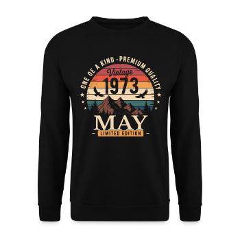 Vintage Mai 1973 Geburtstag Mai 1973 - Unisex Pullover - Schwarz - Vorne - Alina (178cm) & Michal (187cm)