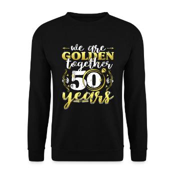 Wir sind Golden Together 50 Jahre Hochzeitstag - Unisex Pullover - Schwarz - Vorne - Alina (178cm) & Michal (187cm)