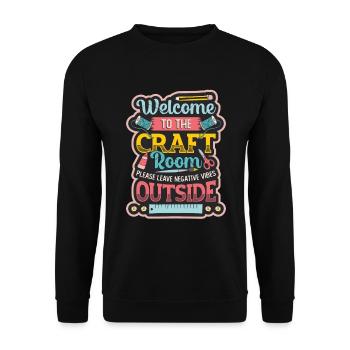Bastelzimmer, Künstler, Handwerker, Garn, Häkeln. - Unisex Pullover - Schwarz - Vorne - Alina (178cm) & Michal (187cm)