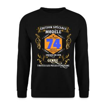 Vignette Auto Anniversaire 50 ans 1974 - Sweat-shirt Unisexe - noir - Devant - Alina (178cm) & Michal (187cm)