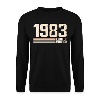 1983 Jahrgang 1983 Geburtstag 1983 Retro 1983 - Unisex Pullover - Schwarz - Vorne - Alina (178cm) & Michal (187cm)