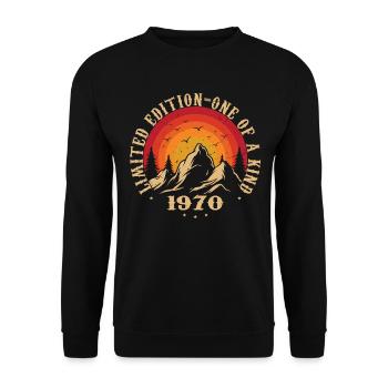 Vintage 1970's Retro 1970's Birthday Gift 1970's - Unisex Sweatshirt - black - Front - Alina (178cm) & Michal (187cm)