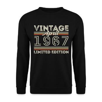 April 1967, Geboren im april 1967 - 58. Geburtstag - Unisex Pullover - Schwarz - Vorne - Alina (178cm) & Michal (187cm)